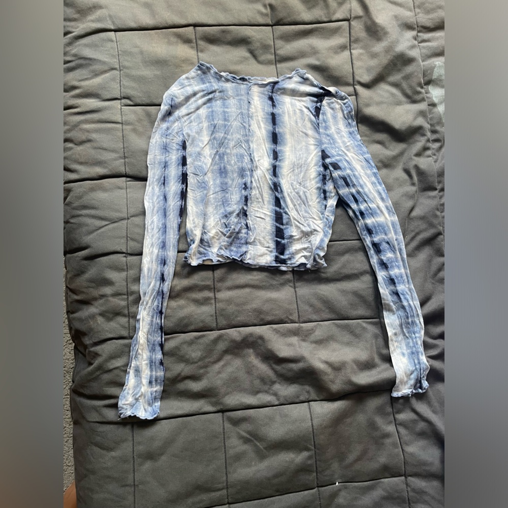 Patterned Blue Long Sleeve